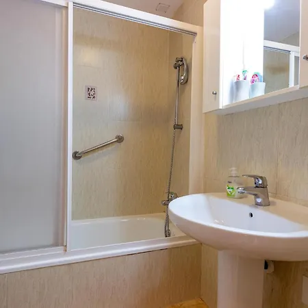 아파트 2 Bedroom In *