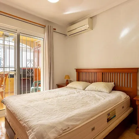 2 Bedroom In 또레비에하